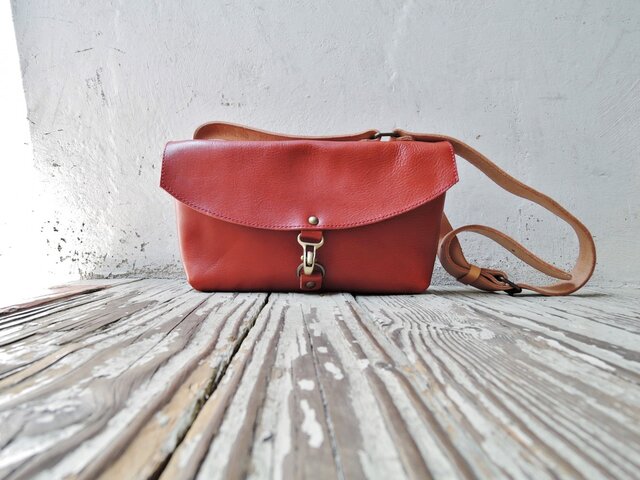 ORZO】神戸 ミニショルダーBAG レッド OR309 | iichi 日々の暮らしを