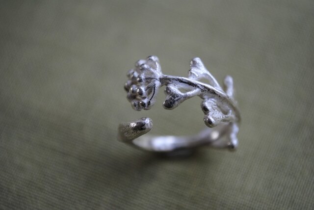 n様オーダー品「ぺんぺん草マリッジリング＆プチペンダント」 | iichi