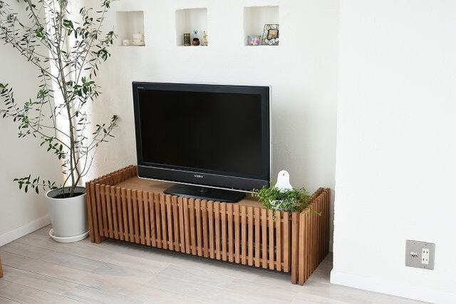 VILLA GLASS TV BOARD / BRの画像1枚目