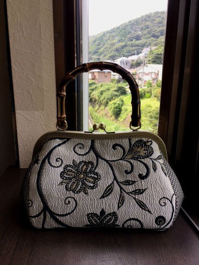 花柄帯の竹の手がま口手提げ　鹿の子のマチ