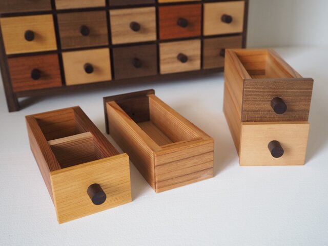 薬箪笥 | iichi 日々の暮らしを心地よくするハンドメイドや