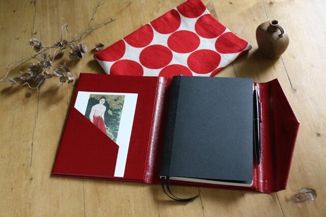 B6サイズノートカバー赤水玉 ノート 布ケース付 Iichi ハンドメイド クラフト作品 手仕事品の通販