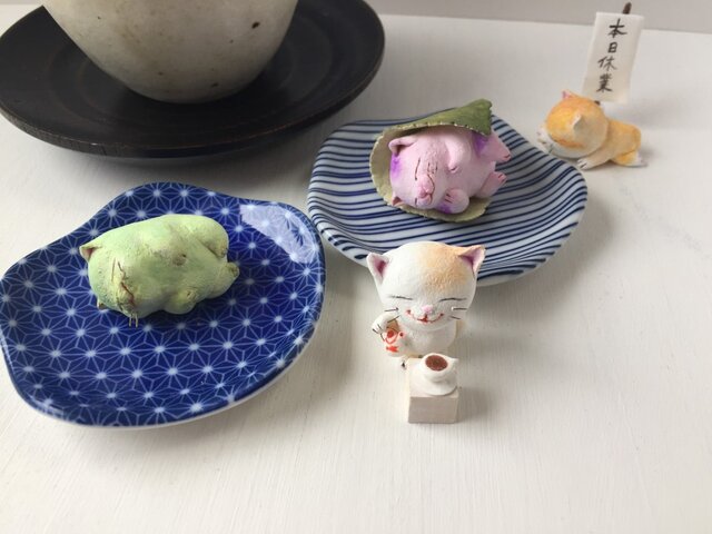 M様専用ウグイス餅でコーヒーで夏バテ猫さんトリオの画像1枚目