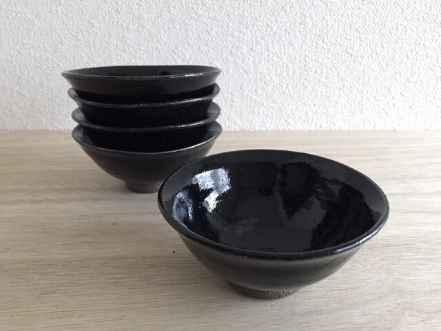 黒釉組小鉢揃いの画像1枚目