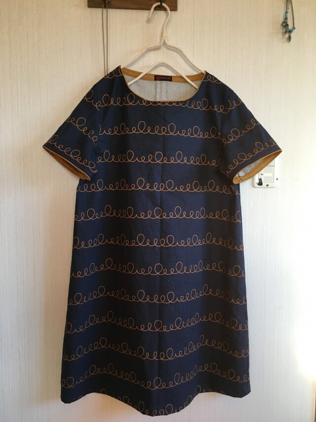 北欧調綿麻の後ろタックワンピぐるぐる