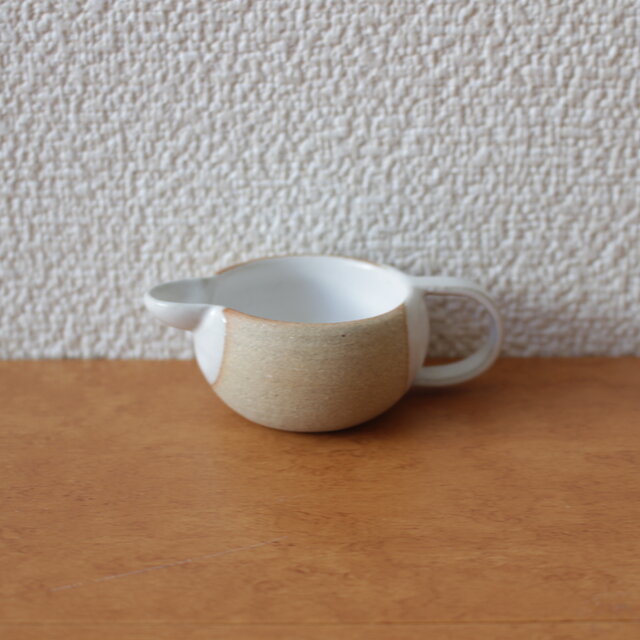 陶器　育てるウツワ ミルクピッチャー 中 ベージュ 地シリーズ