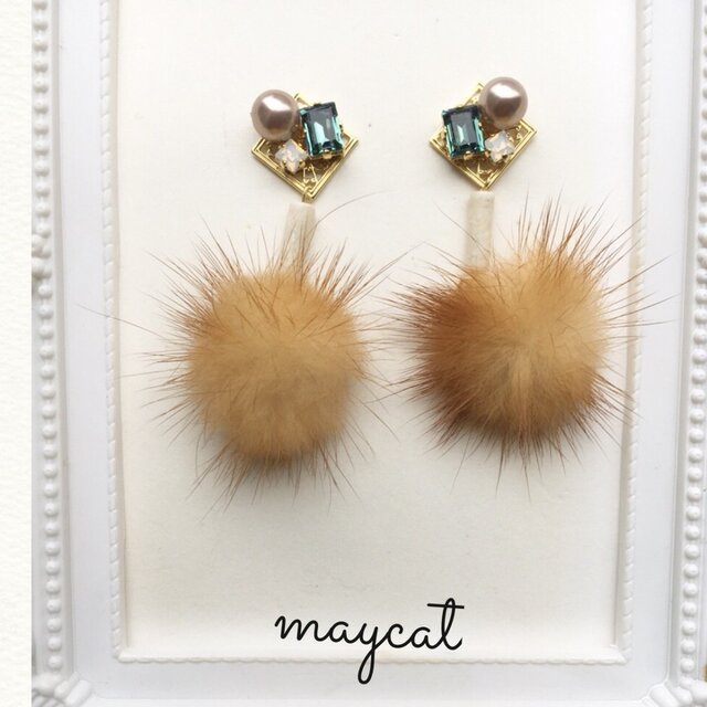 スワロフスキーとミンクファーのイヤリング