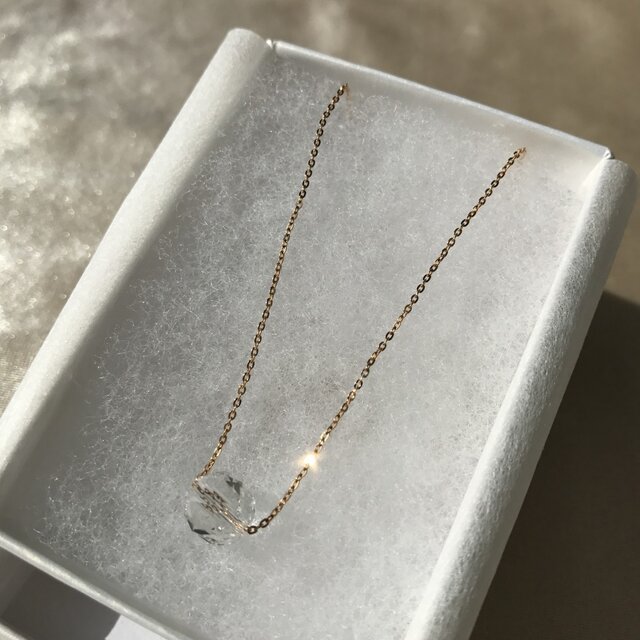 スターカット(水晶)ネックレスの画像1枚目