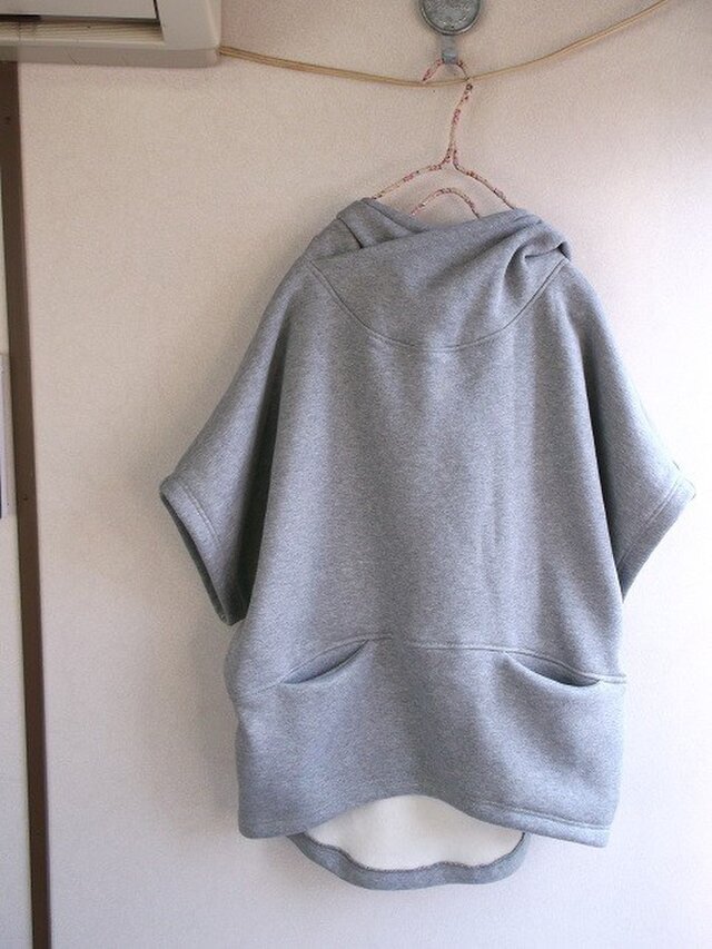 ポッケ付きパーカープルオーバーの画像1枚目