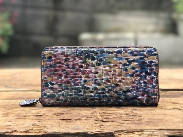 アートなエナメル クロコ型押し 長財布 / ラウンドファスナー/の画像1枚目
