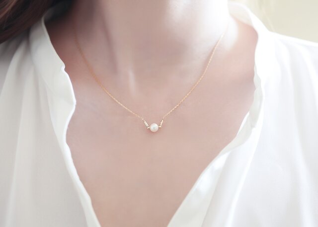 14kgf 淡水パール Vネックレス 『 White fresh water pearl- V necklace 』の画像1枚目