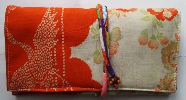 送料無料 花と鶴柄の着物で作った和風財布・ポーチ 2911の画像1枚目
