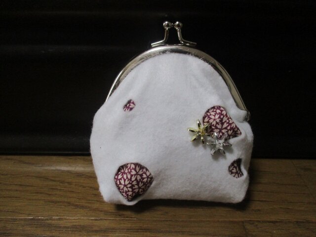 着物生地のがま口財布(雪花)の画像1枚目