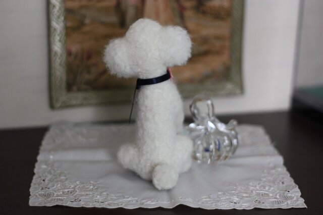 羊毛フェルト お洒落＊ホワイト トイプードル | iichi 日々の暮らしを