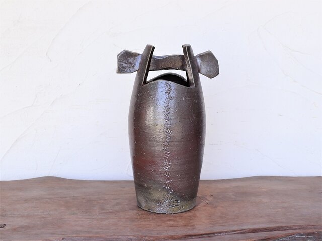 備前焼 手桶花入れ(28.3cm) h3-020 | iichi 日々の暮らしを心地よく