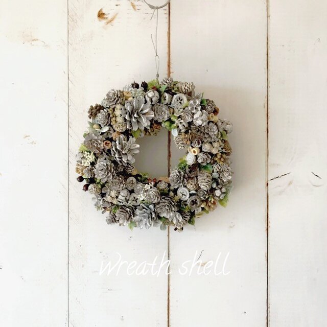 Dry materials wreath ・ナッツいっぱいの画像1枚目