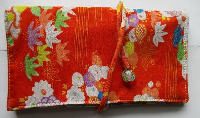 送料無料 女の子の花柄の着物で作った和風財布・ポーチ 2926の画像1枚目