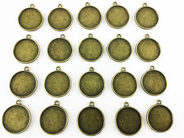 送料無料 ミール皿 金古美 丸 20枚 外径22mm内径20mm レジン 台 カメオ セッティング レジン AP0131の画像1枚目