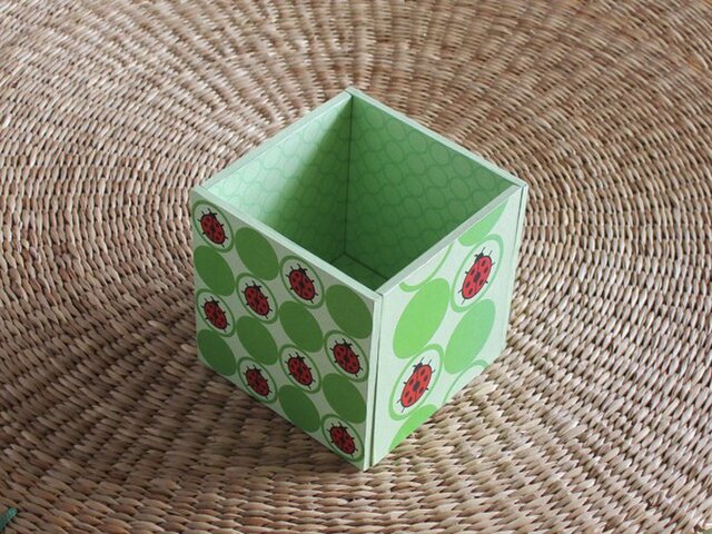 てんとうむしのペン立て(グリーン)の画像1枚目