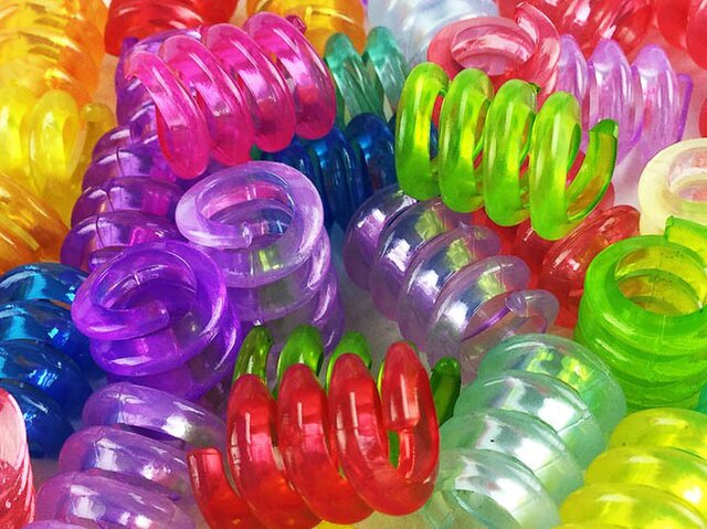 送料無料 アクリルビーズ 大 ミックス 約18mm×約12mm 50個 バネ スプリング コイル ビーズ パーツ AP0232の画像1枚目