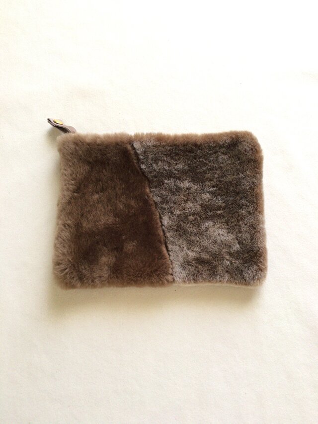 mouton pouch : brownの画像1枚目