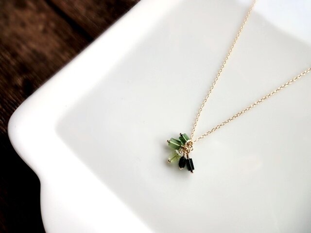 天然石のネックレス■最上級マルチカラー トルマリン■フォレストグリーンの画像1枚目