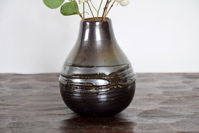 黒花瓶 金箔ライン Iichi ハンドメイド クラフト作品 手仕事品の通販