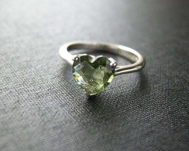 SV925 モルダバイト ハート リング 指輪 8.5号 天然石【送料無料