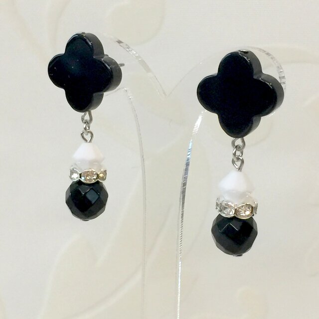 ブラックピアス/イヤリングの画像1枚目