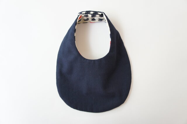 ふんわり撥水スタイ 魚偏の漢字と麻の葉模様 アイボリー Iichi ハンドメイド クラフト作品 手仕事品の通販