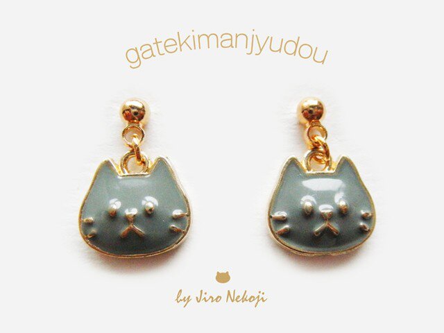 グレー猫FACEピアス【イヤリング等変更可】の画像1枚目