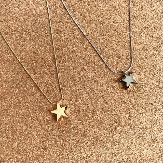 星のネックレス<ゴールド>の画像1枚目