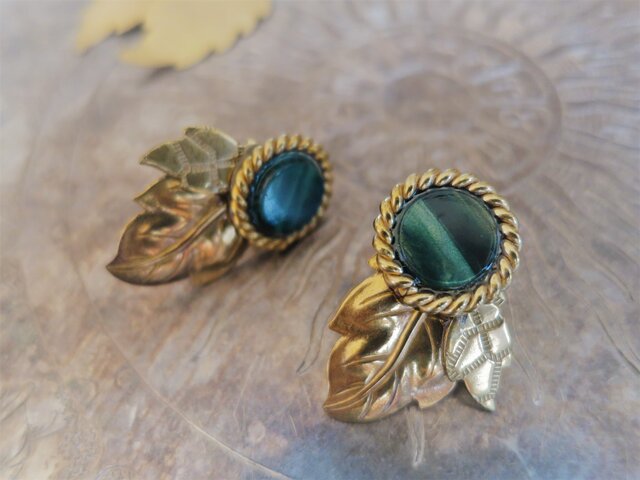 リーフピアス ヴィンテージグリーン vintage pierced earrings <PE