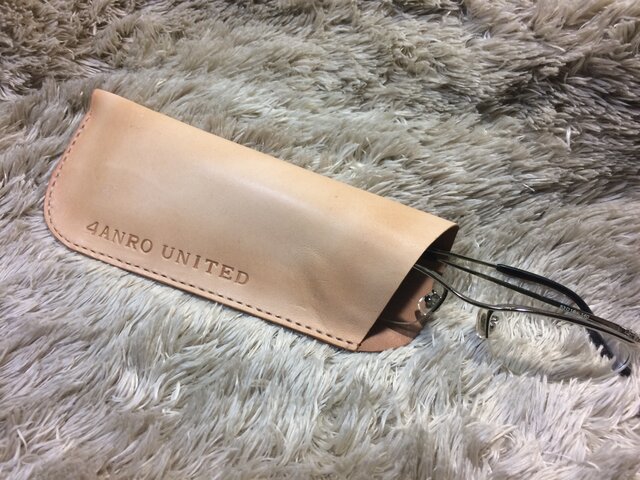 レザーメガネ ケースの画像1枚目