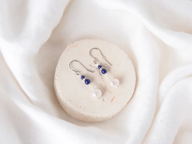 White×Blue Pierce(silver)の画像1枚目