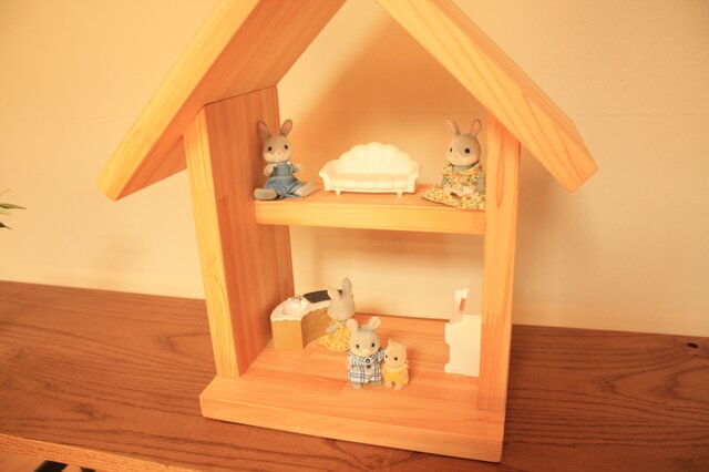 桧が香る 家型の本棚 / ドールハウス | iichi 日々の暮らしを心地よく