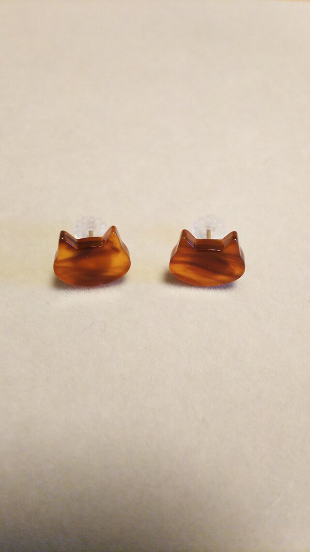 再販:ミニ猫べっ甲ピアスの画像1枚目