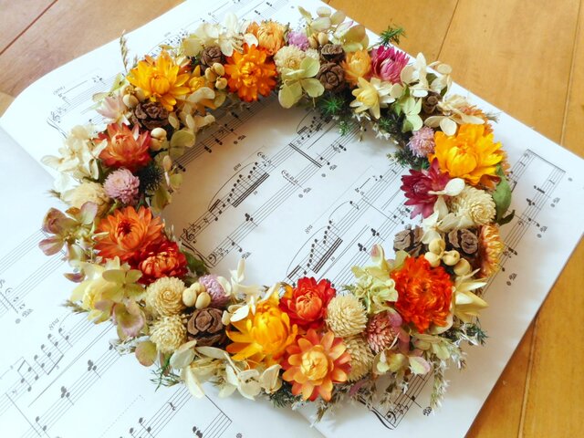 小さな花リース Aの画像1枚目