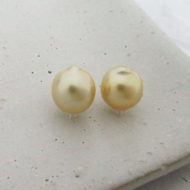 10mm♪ピアスに☆ 白蝶真珠バロック 無穴ルース2Pセット 10-32W2の画像1枚目