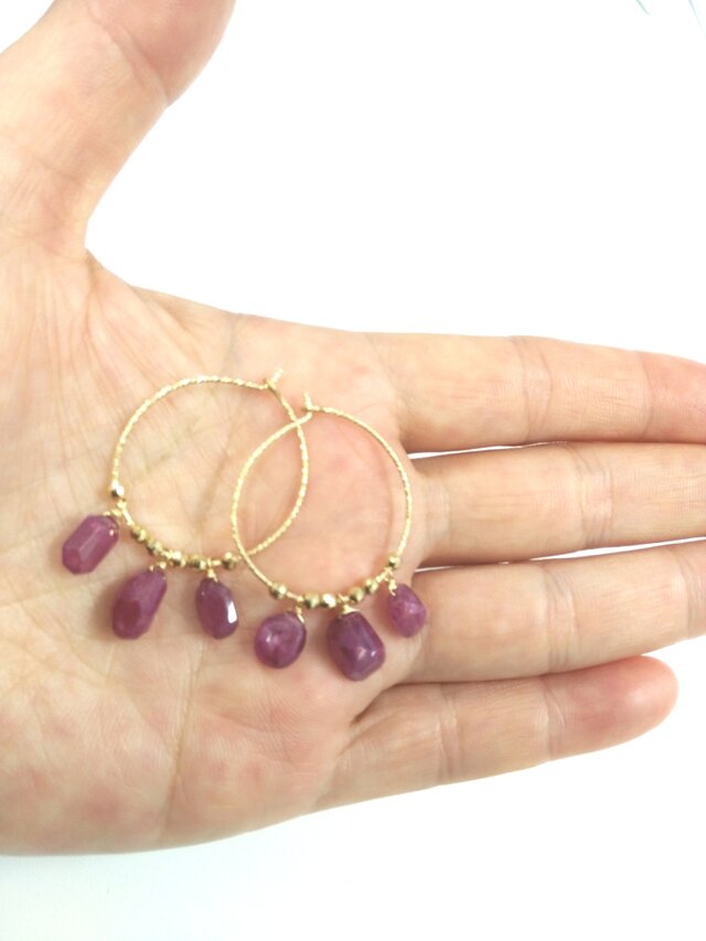 ruby hoop pierceの画像1枚目