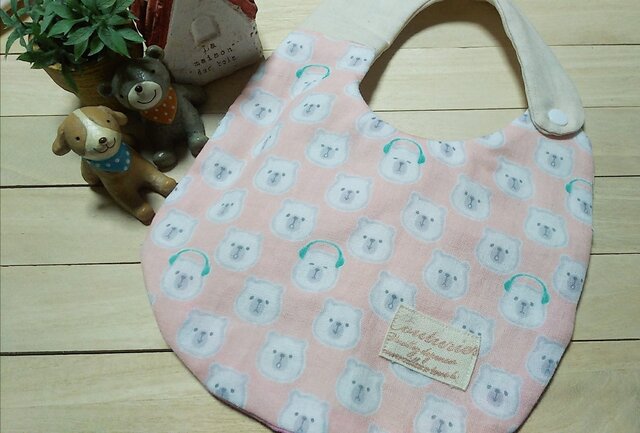 値下中⭐ふんわりやわらか☆しろくまスタイの画像1枚目
