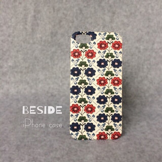 リバティ廃盤柄iPhone ケース・ネイビーの画像1枚目
