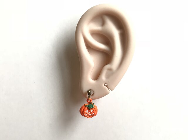 ノンホールピアス No.839ジャックオーランタンの画像1枚目