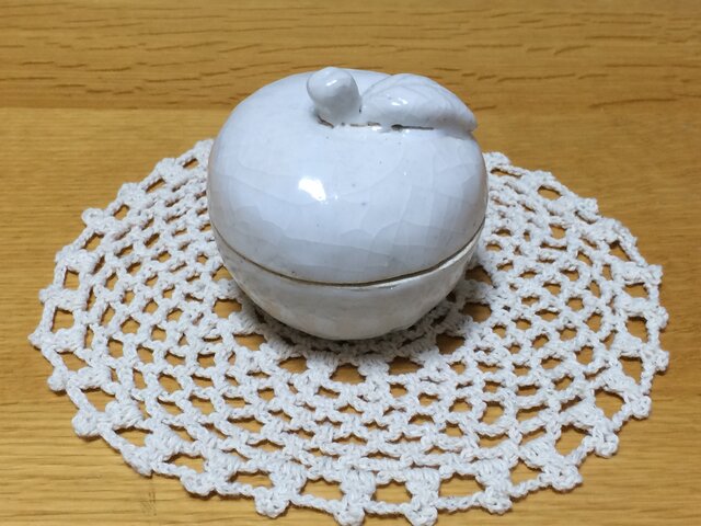 小さなリンゴの小物入れの画像1枚目