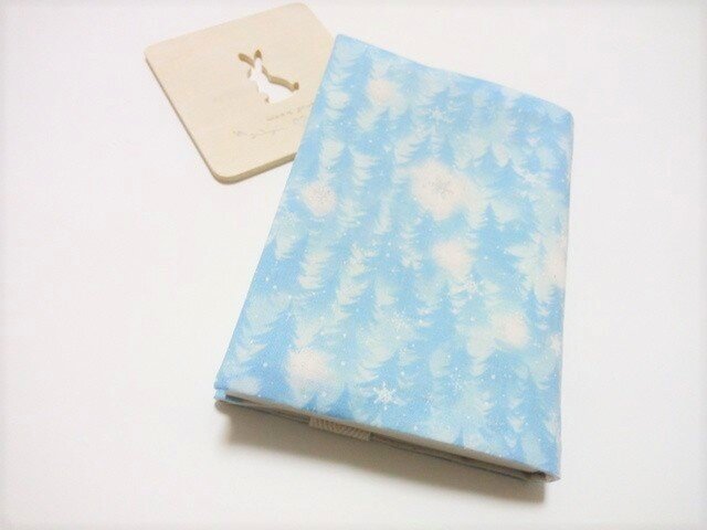 (文庫本・新書)森に降る雪・・・☆ ブックカバーの画像1枚目