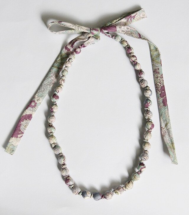 【sale】ラッピングネックレス 花柄 パープル ロングタイプの画像1枚目
