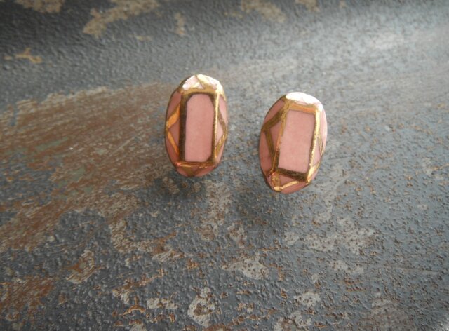 金彩 oval cut pierce(プラム)の画像1枚目