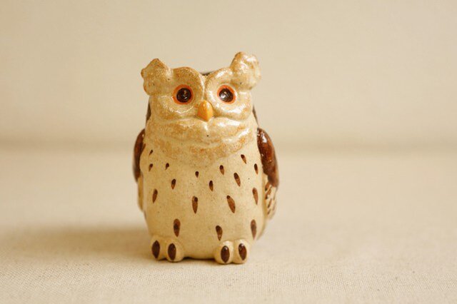陶器のシマフクロウ 福の贈り物 不苦労(フクロウ)の画像1枚目