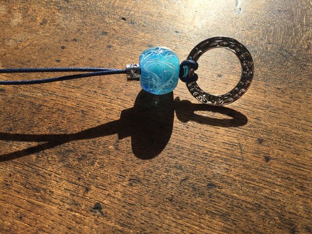 とんぼ玉 メガネホルダー gの画像1枚目
