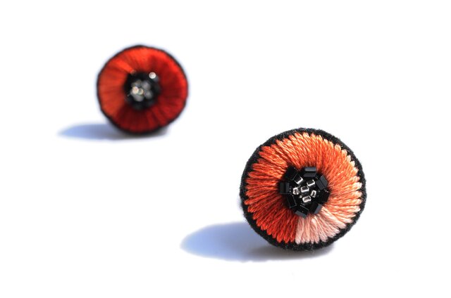 <Stella~遊び好きの星~>刺繍ピアス◎レッドブラウン◎赤茶グラデーション◎2way★ロングポスト変更可能の画像1枚目